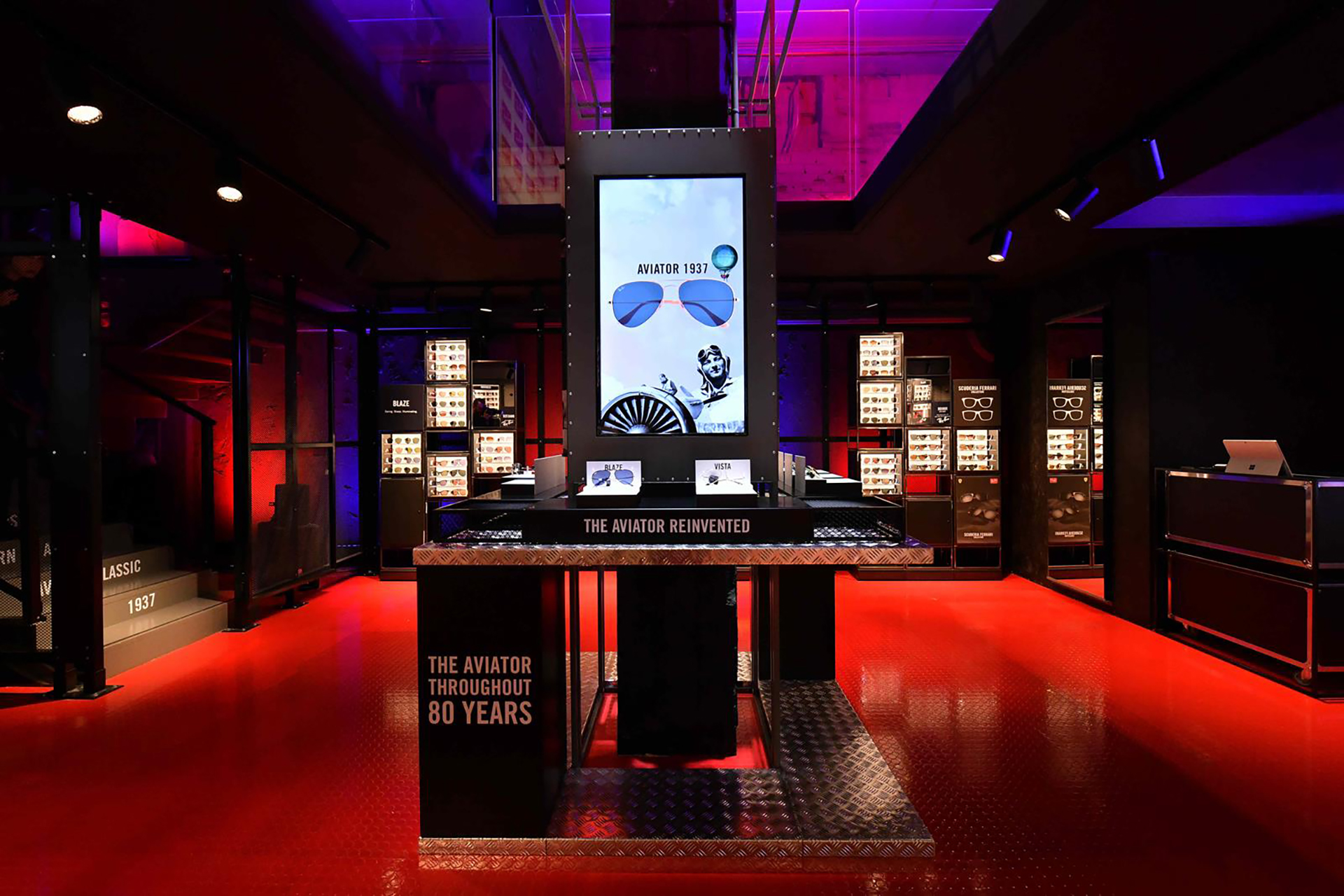 Appal Voorstel groot Ray Ban pop up store in Italy | PopUppens